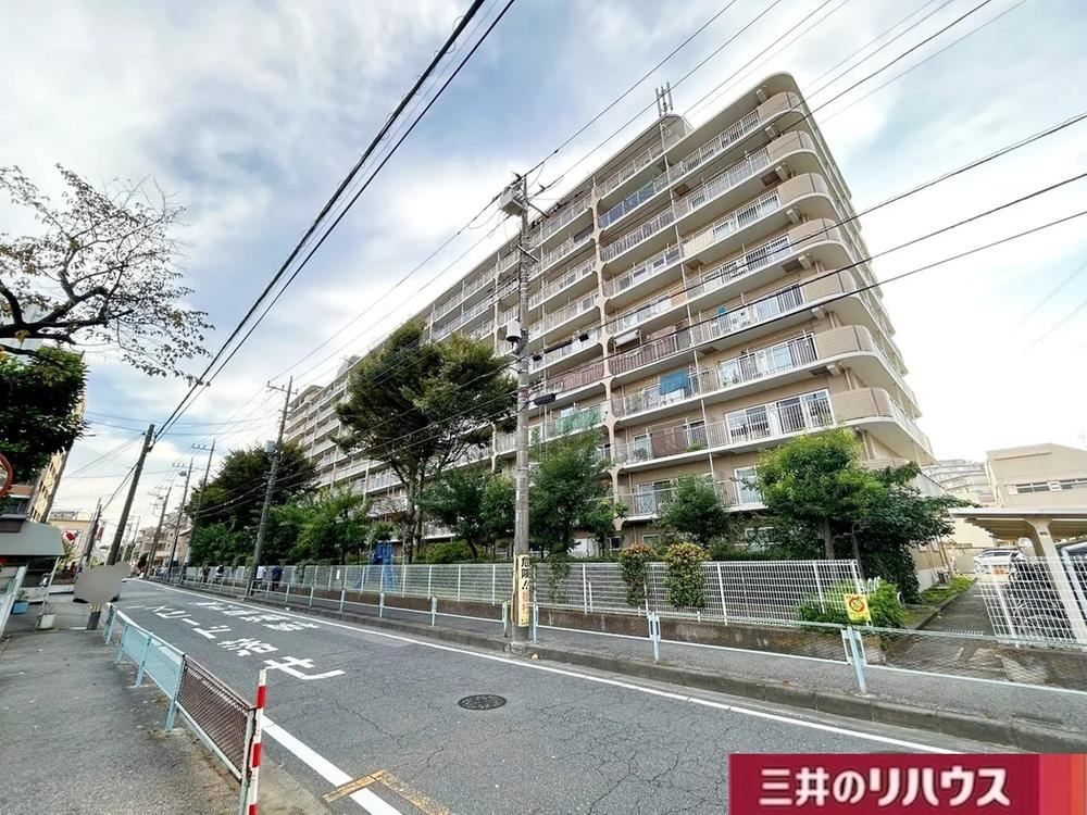3LDK apartment in Asaka, Saitama - Photo 1