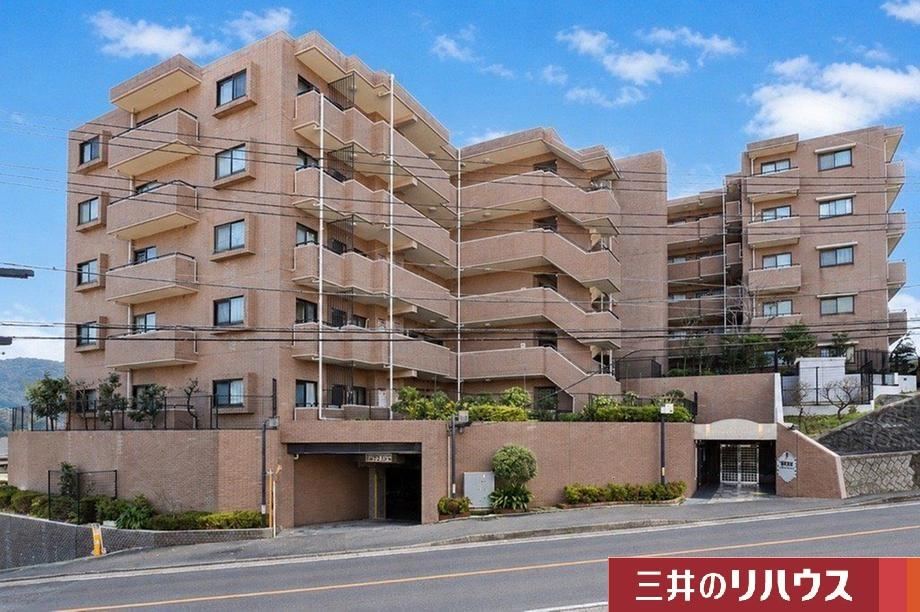 2LDK apartment in Hayama, Miura District, Kanagawa - Photo 1