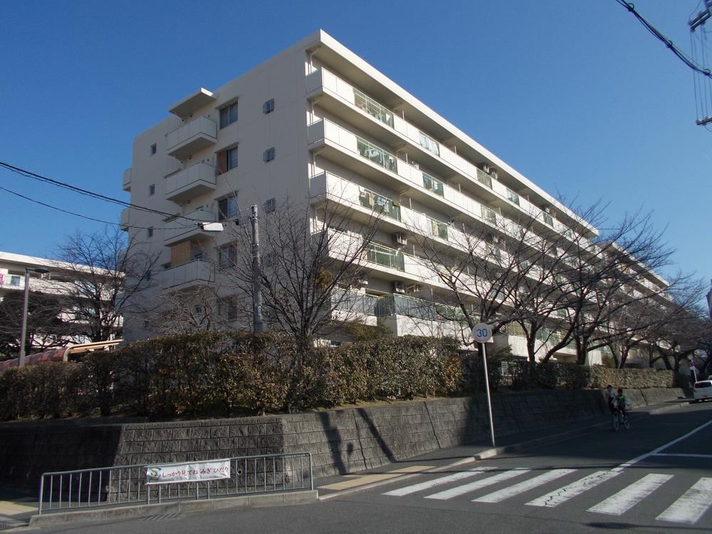 4LDK apartment in Suita, Osaka - Photo 1