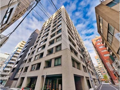 2LDK apartment in Chiyoda Ward, Tokyo - Photo 1