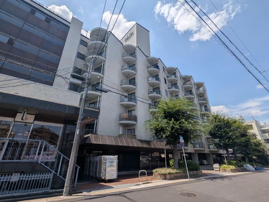 2LDK apartment in Showa Ward, Nagoya, Aichi - Photo 1