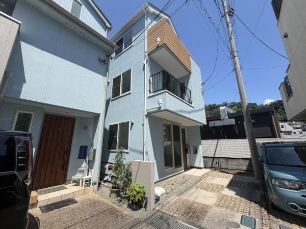 4LDK house in Tsurumi Ward, Yokohama, Kanagawa - Photo 1