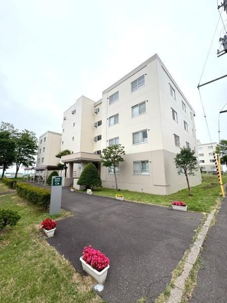 4LDK apartment in Kitahiroshima, Hokkaido - Photo 1
