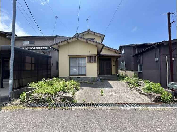 145 m² land in Kanazawa, Ishikawa - Photo 1