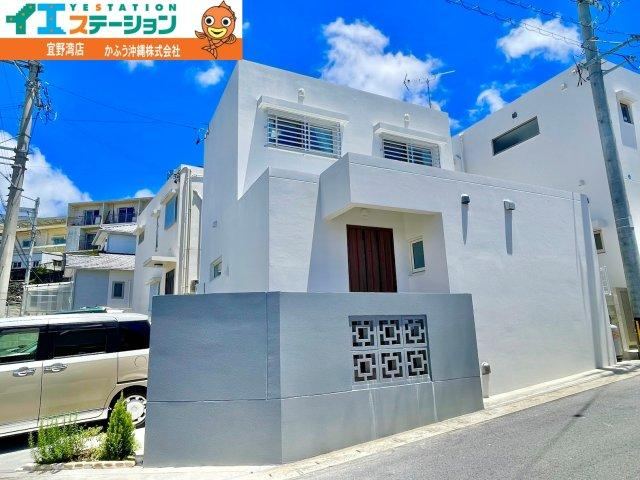 2LDK house in Ginowan, Okinawa - Photo 1