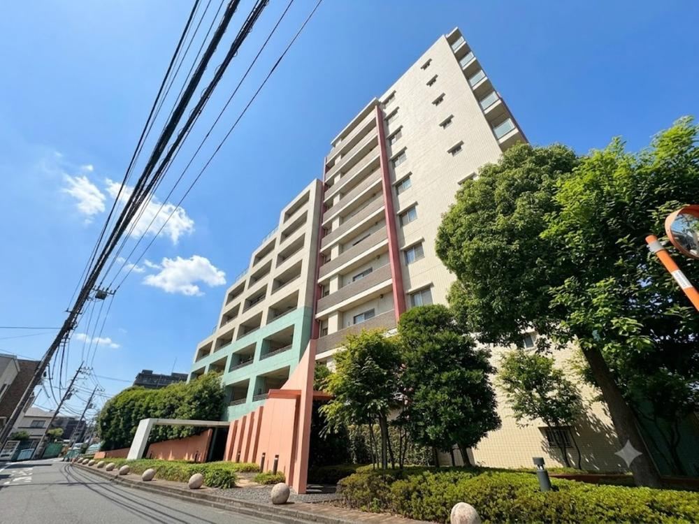 3LDK apartment in Nishitokyo, Tokyo - Photo 1