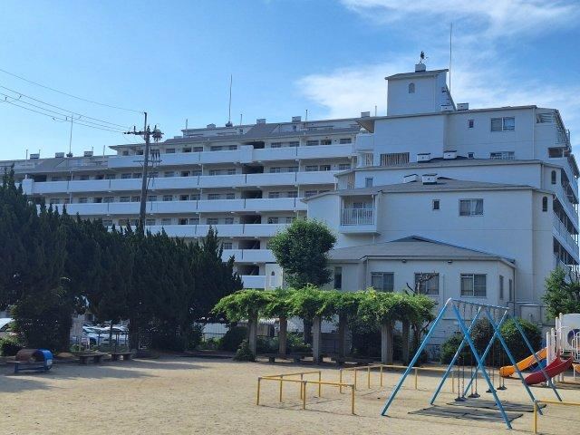 3LDK apartment in Takarazuka, Hyogo - Photo 1