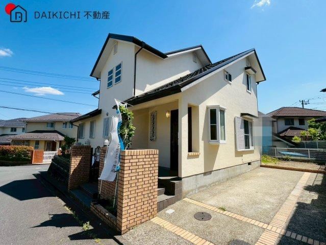 4LDK house in Hidaka, Saitama - Photo 1