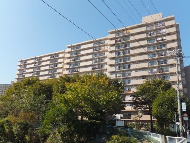 3LDK apartment in Asahi Ward, Yokohama, Kanagawa - Photo 1