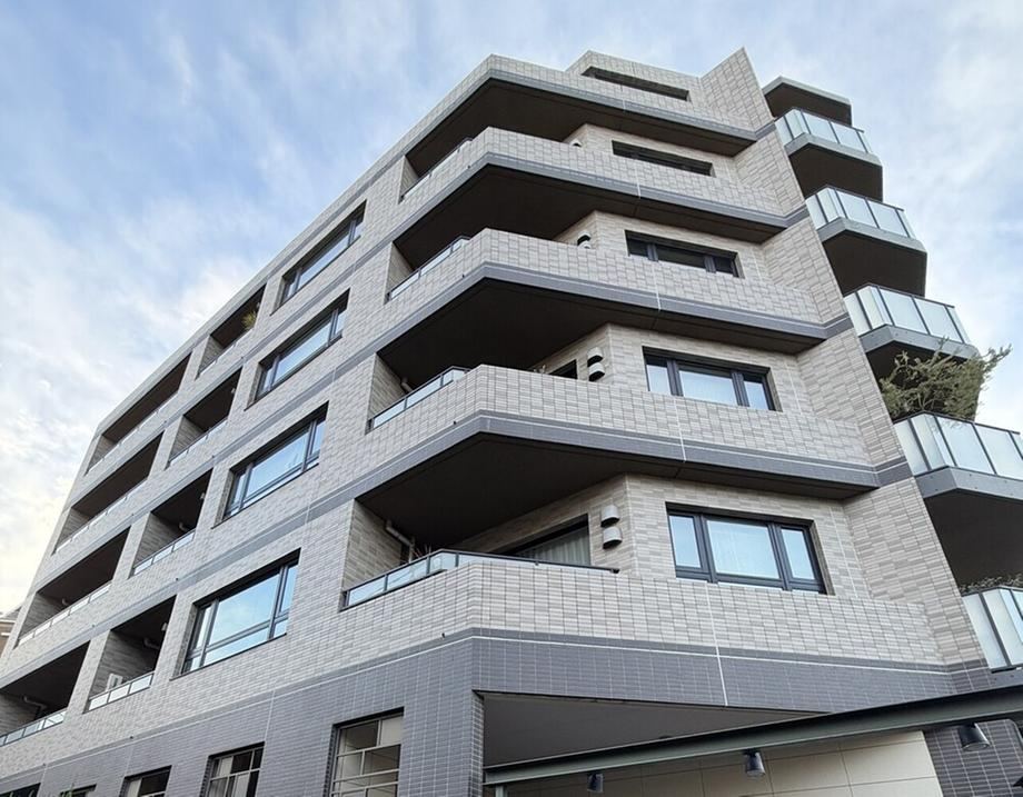 2LDK apartment in Shibuya Ward, Tokyo - Photo 1