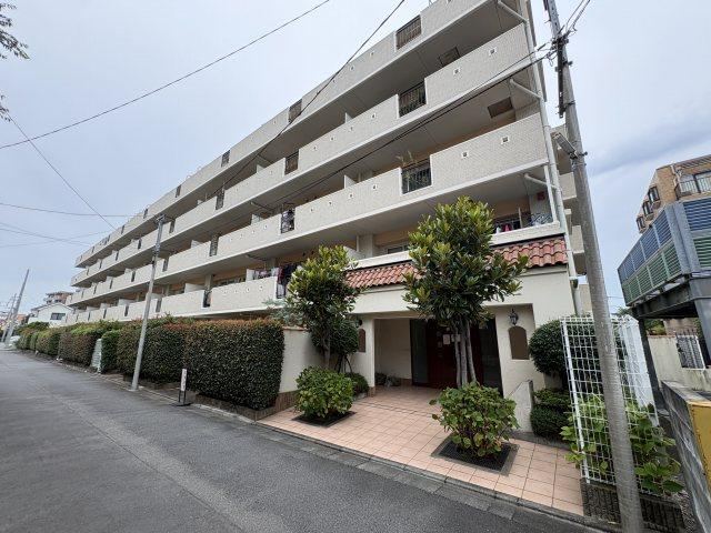 3LDK apartment in Higashimurayama, Tokyo - Photo 1
