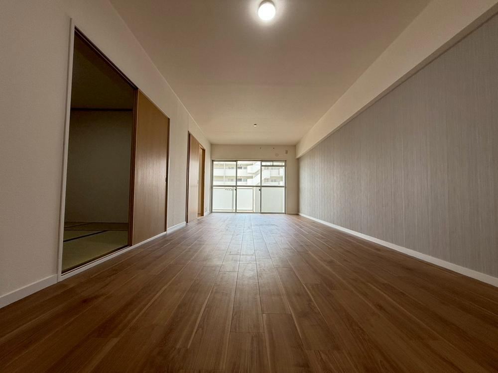 4LDK apartment in Himeji, Hyogo - Photo 1