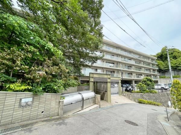 2LDK+S apartment in Tempaku Ward, Nagoya, Aichi - Photo 1