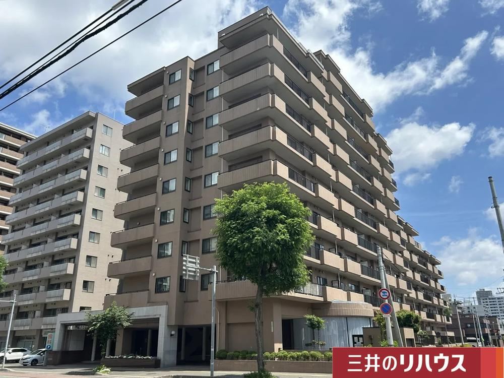 3LDK apartment in Chuo Ward, Sapporo, Hokkaido - Photo 1