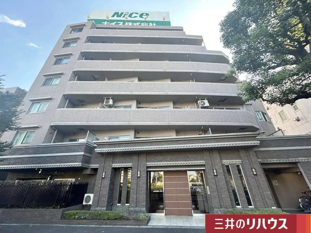 2LDK+S apartment in Setagaya Ward, Tokyo - Photo 1