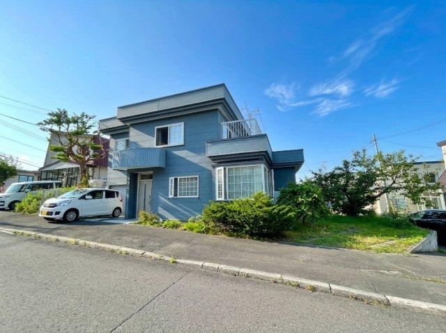 4LDK house in Teine Ward, Sapporo, Hokkaido - Photo 1