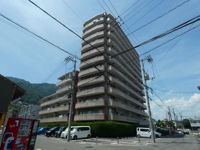 3LDK apartment in Asaminami Ward, Hiroshima - Photo 1
