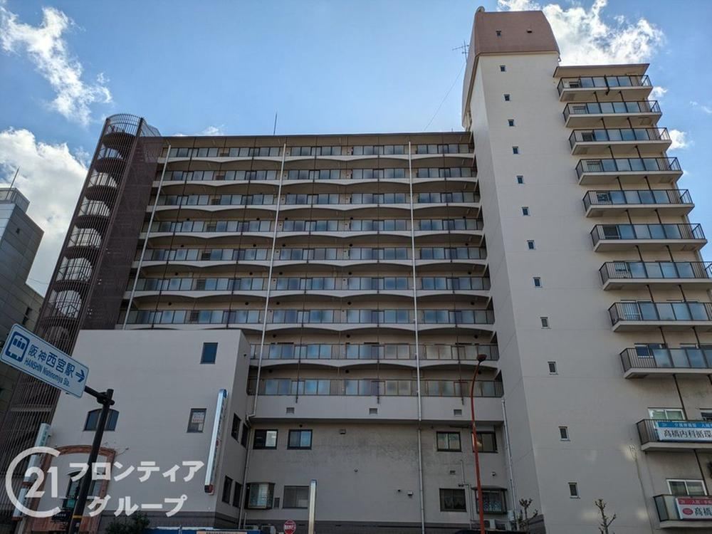 3LDK apartment in Nishinomiya, Hyogo - Photo 1