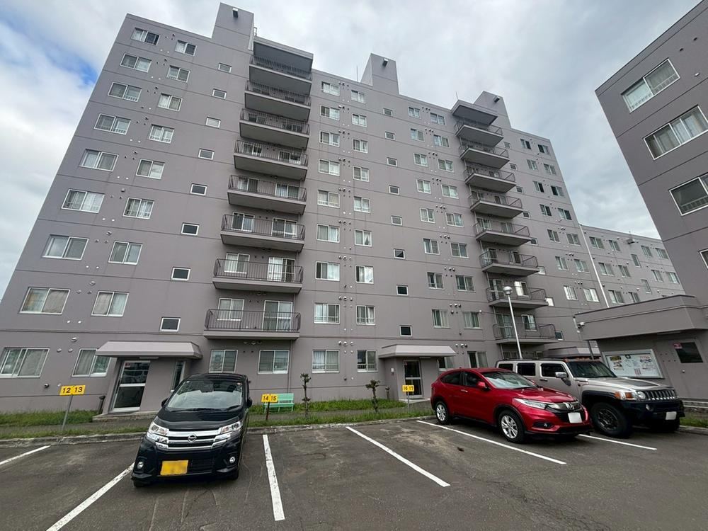 4LDK apartment in Nishi Ward, Sapporo, Hokkaido - Photo 1