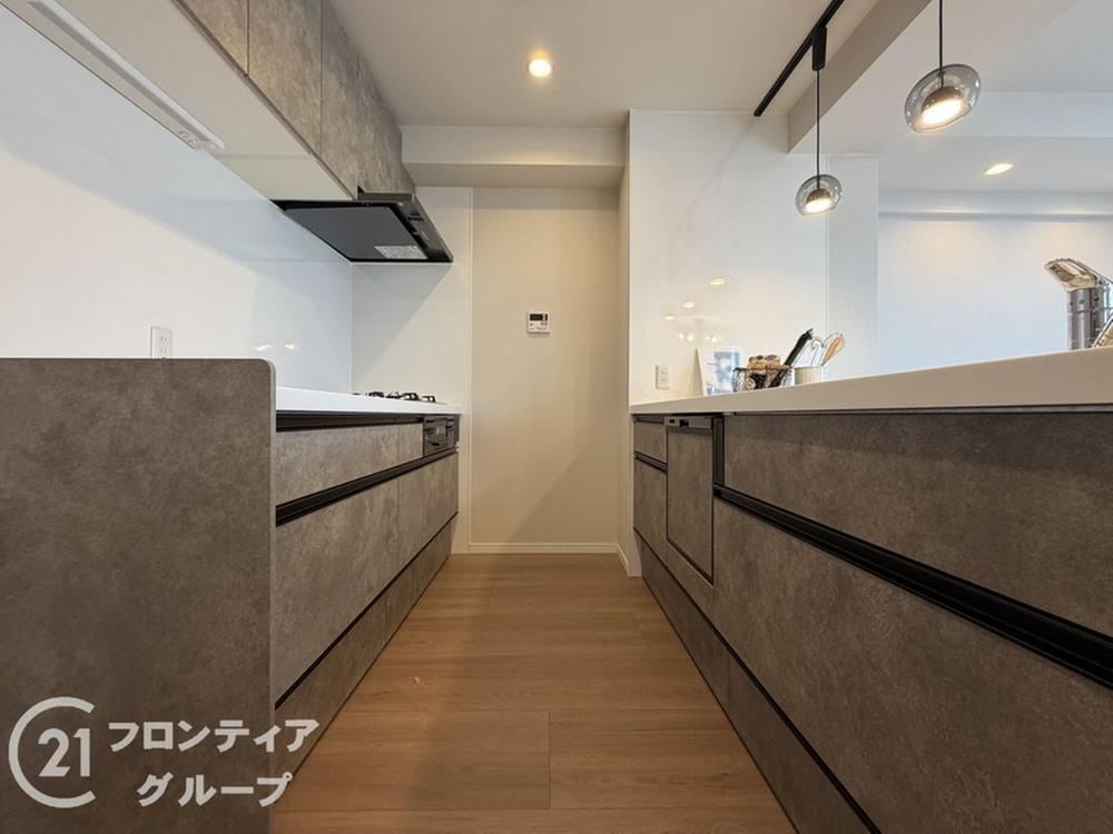 4LDK apartment in Ikaruga, Ikoma District, Nara - Photo 1
