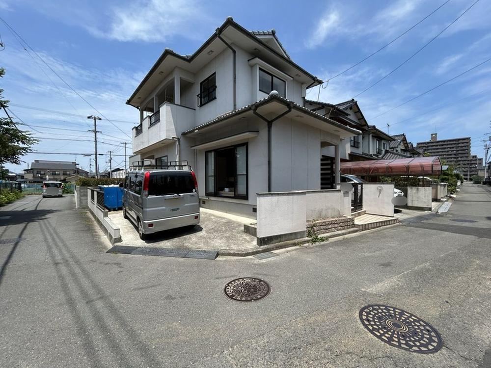 3LDK house in Matsuyama, Ehime - Photo 1
