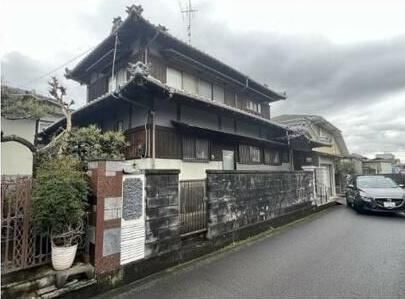 5DK house in Matsuyama, Ehime - Photo 1