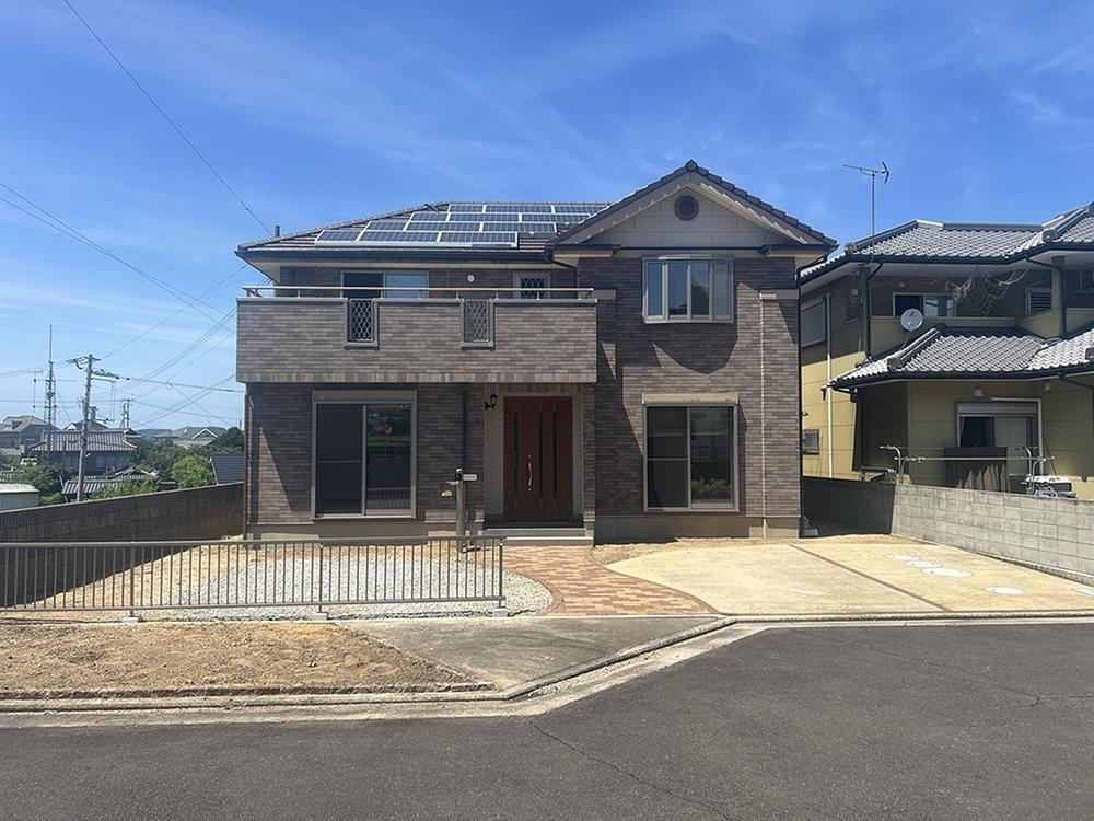 5LDK house in Takamatsu, Kagawa - Photo 1