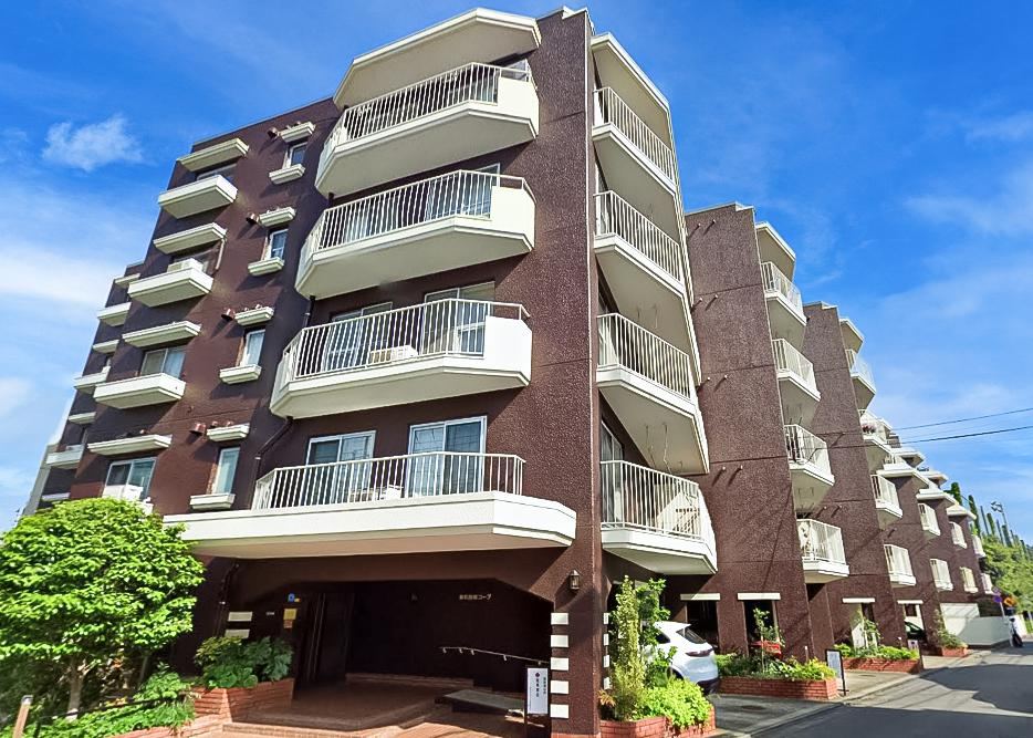 3LDK apartment in Meguro Ward, Tokyo - Photo 1
