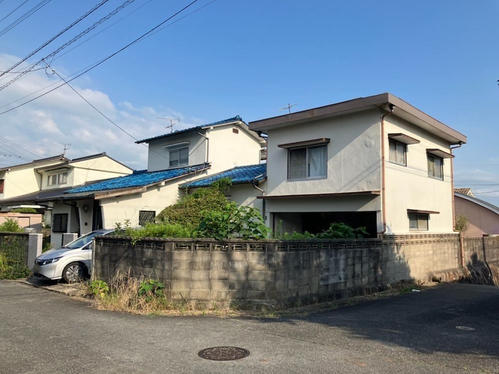 5LDK house in Iizuka, Fukuoka - Photo 1