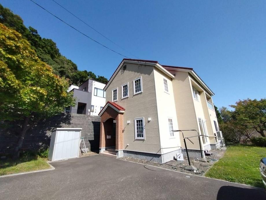 4LDK+S house in Chuo Ward, Sapporo, Hokkaido - Photo 1
