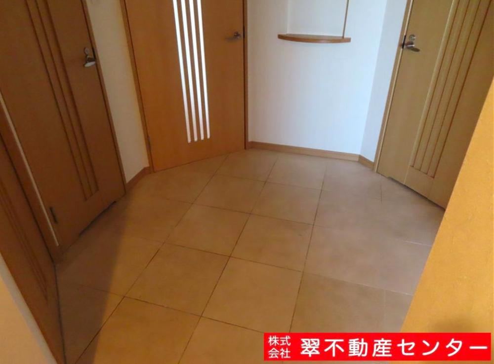 4LDK+S apartment in Naka Ward, Hiroshima - Photo 1