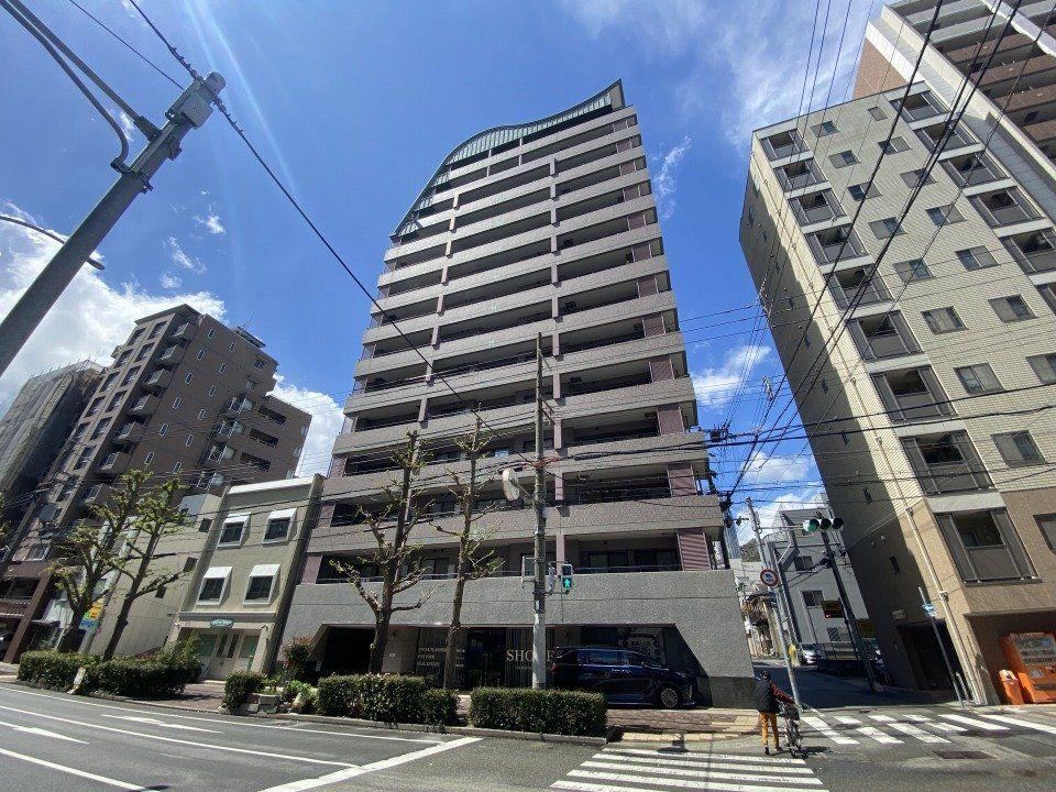 3LDK apartment in Chuo Ward, Kobe, Hyogo - Photo 1