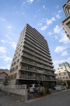 3LDK apartment in Sakai Ward, Sakai, Osaka - Photo 1