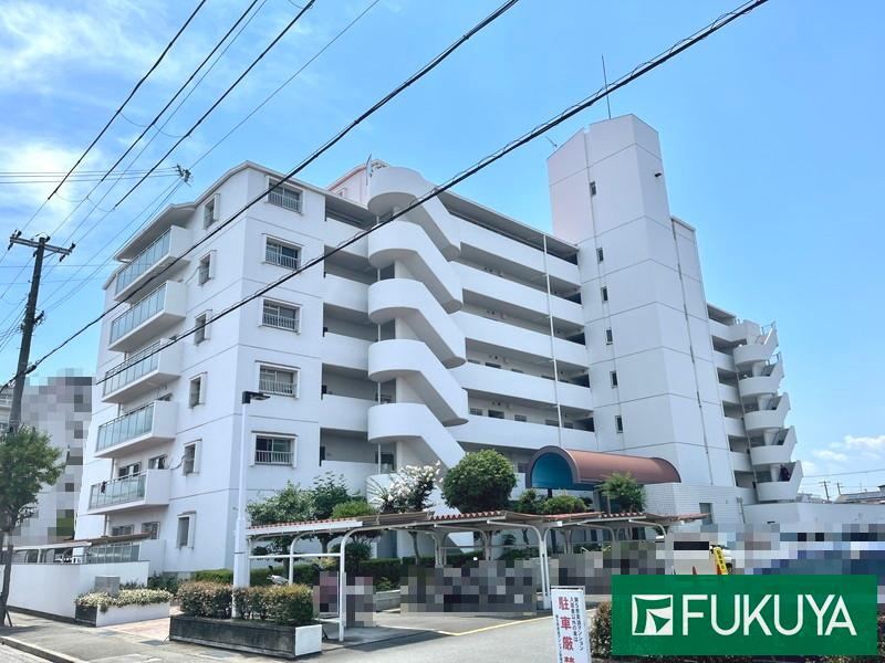 2LDK+S apartment in Himeji, Hyogo - Photo 1