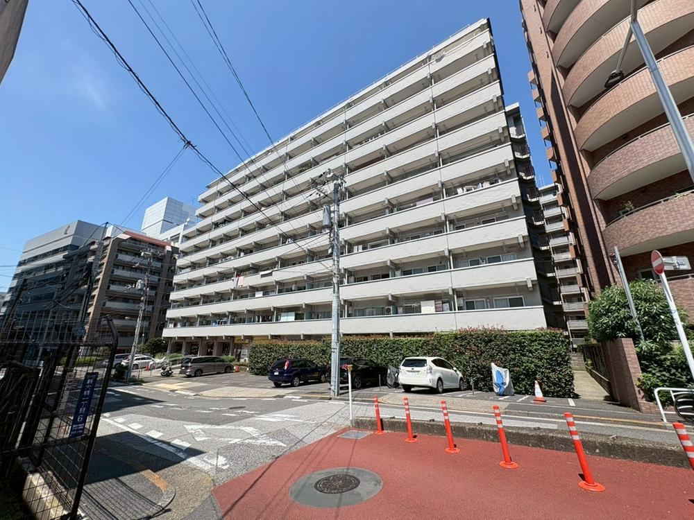 1LDK apartment in Koto Ward, Tokyo - Photo 1