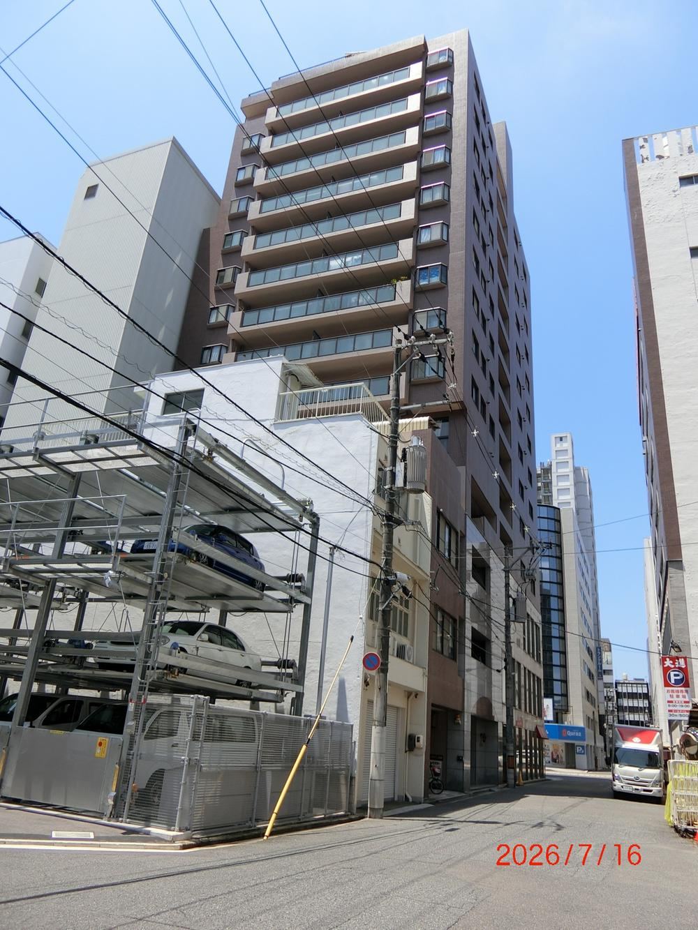 2LDK+S apartment in Naka Ward, Hiroshima - Photo 1