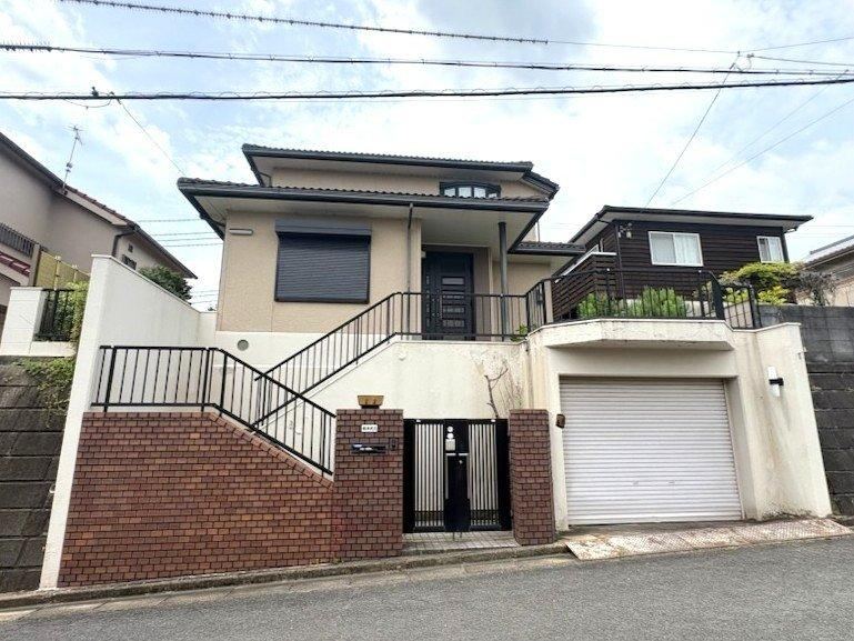 4LDK house in Ikoma, Nara - Photo 1