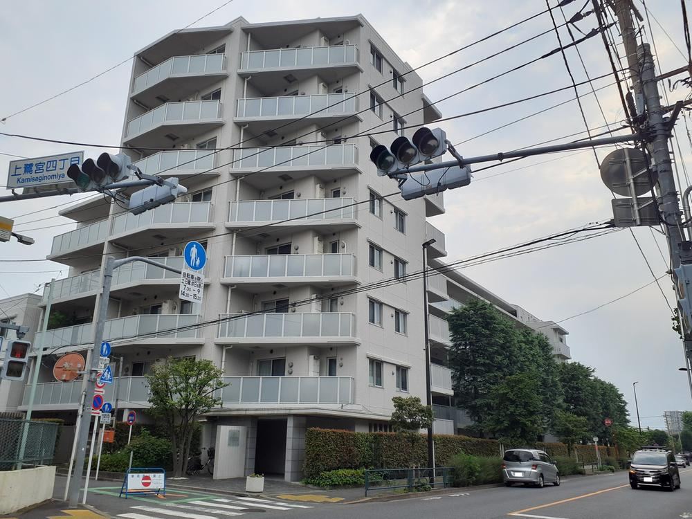 3LDK apartment in Nakano Ward, Tokyo - Photo 1