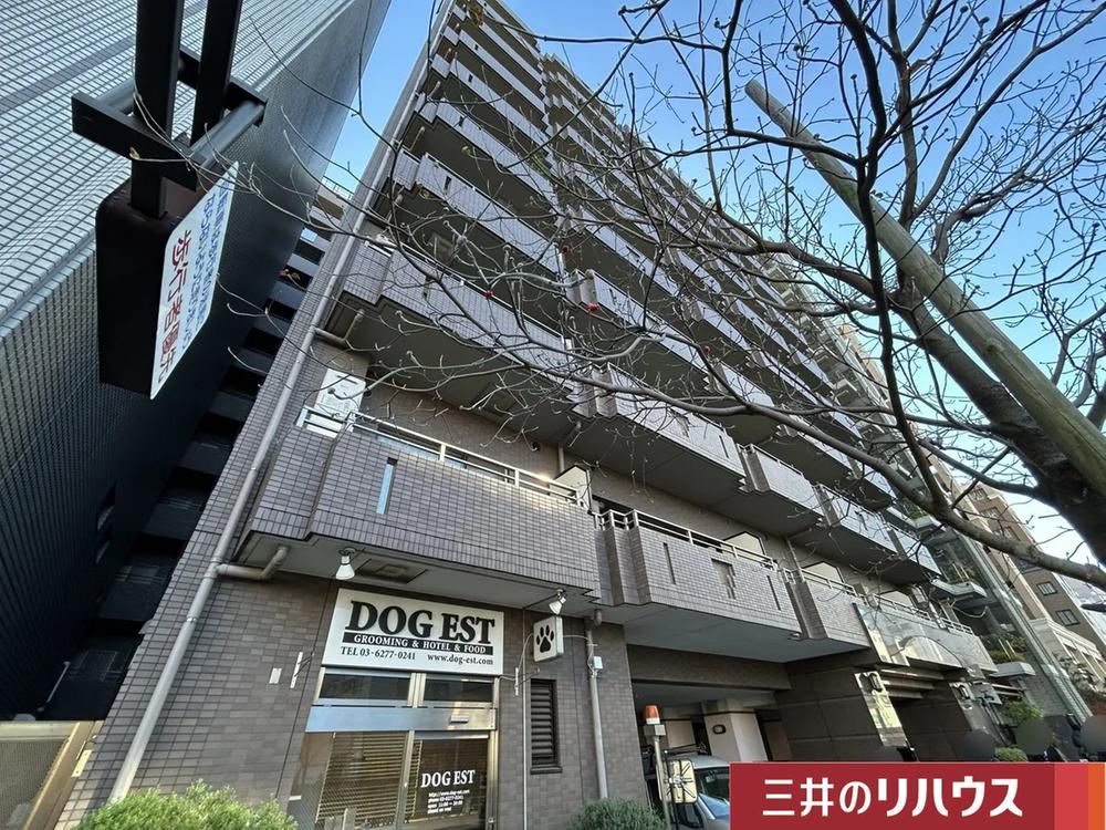 studio apartment in Minato Ward, Tokyo - Photo 1