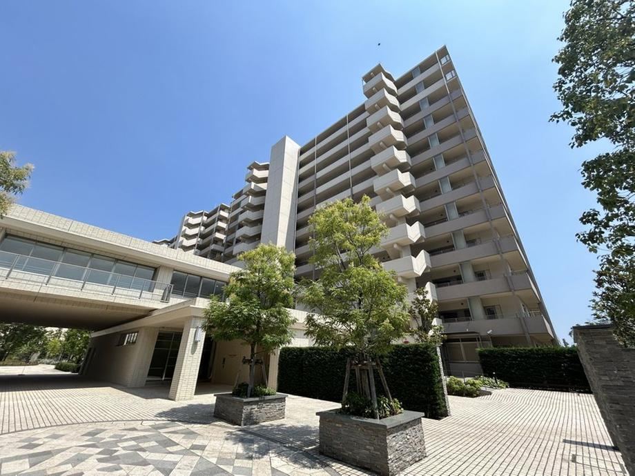 3LDK apartment in Tsuzuki Ward, Yokohama, Kanagawa - Photo 1