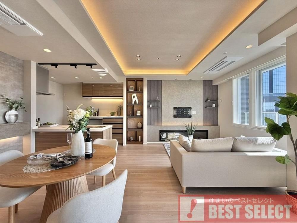 2LDK apartment in Minato Ward, Tokyo - Photo 1