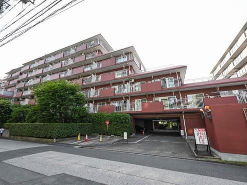 3LDK apartment in Koto Ward, Tokyo - Photo 1