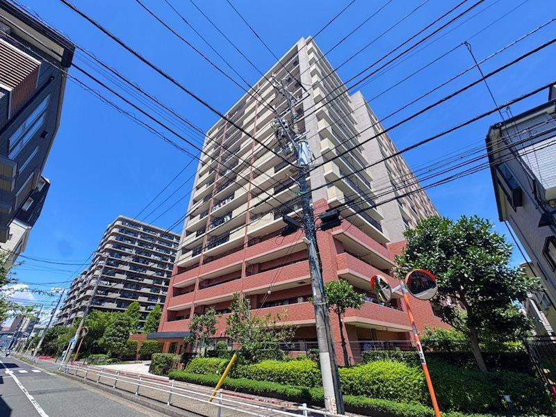 4LDK apartment in Saiwai Ward, Kawasaki, Kanagawa - Photo 1
