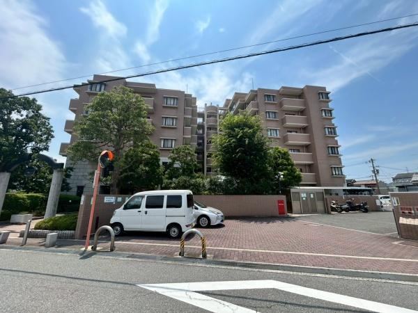 3LDK apartment in Moriguchi, Osaka - Photo 1