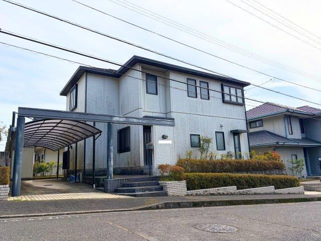 4LDK house in Matsuyama, Ehime - Photo 1