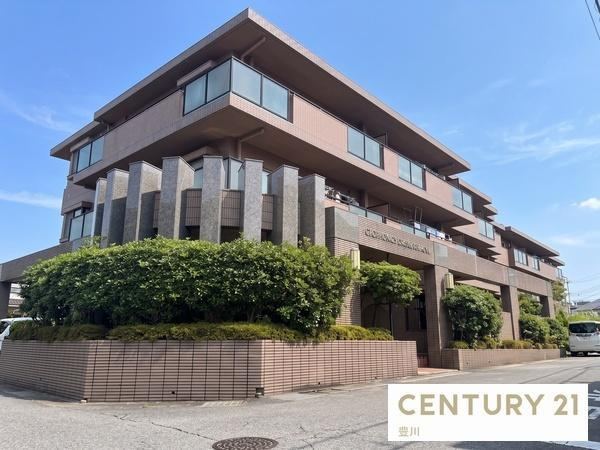 3LDK apartment in Toyota, Aichi - Photo 1