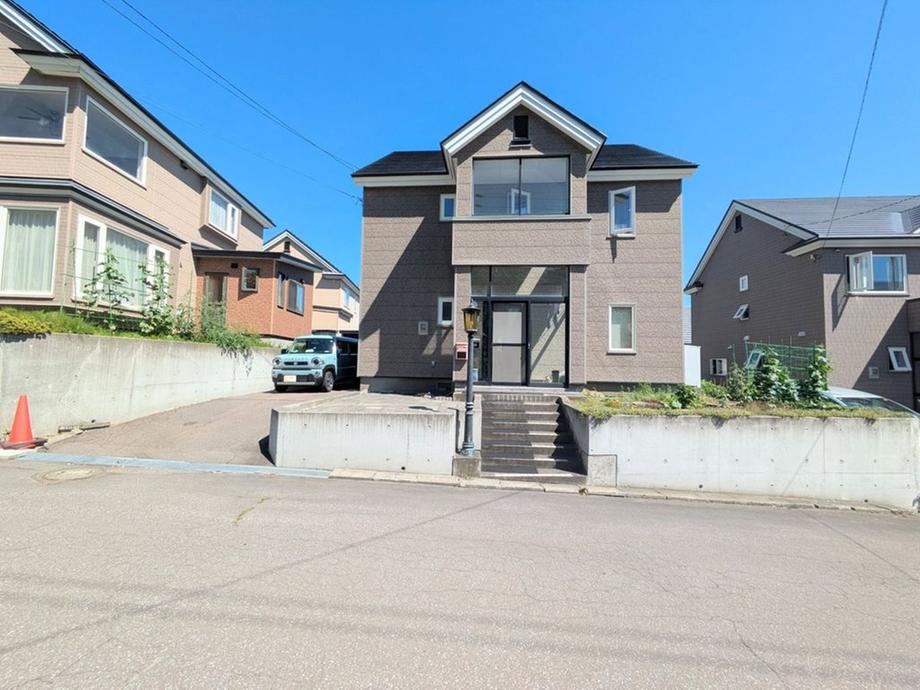 4LDK house in Otaru, Hokkaido - Photo 1