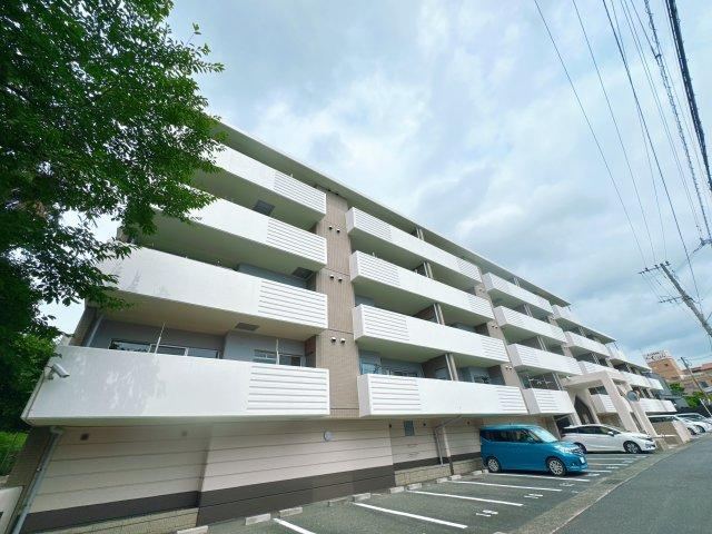 3LDK apartment in Kurume, Fukuoka - Photo 1