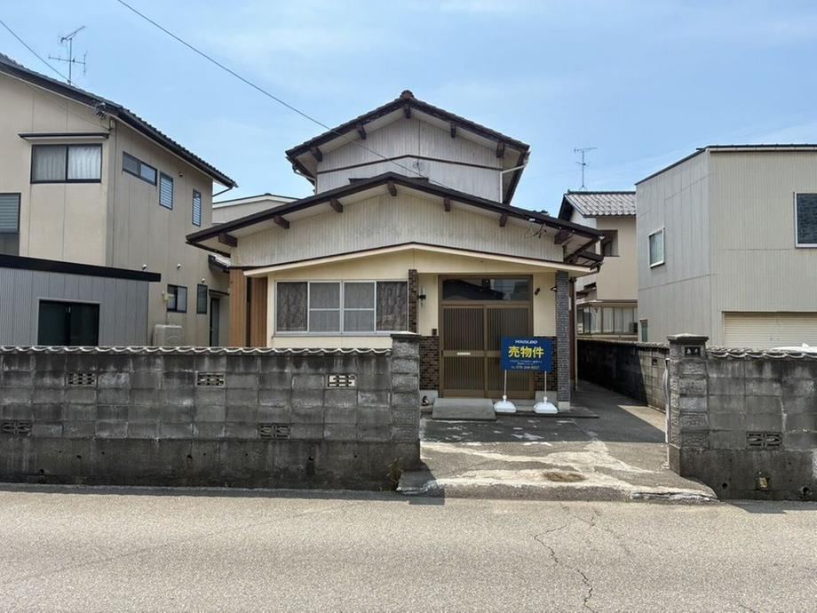 5DK house in Kanazawa, Ishikawa - Photo 1