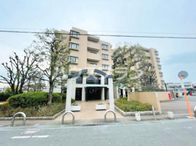 3LDK apartment in Moriguchi, Osaka - Photo 1